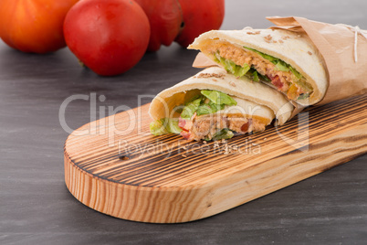 Tortilla with chicken and vegetables