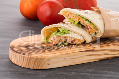 Tortilla with chicken and vegetables