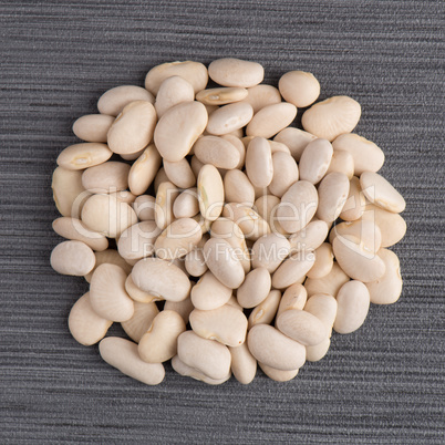 Circle of white beans