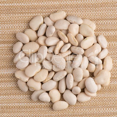 Circle of white beans