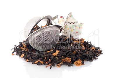 Black dry tea with petals