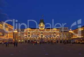 Triest Piazza Grande Nacht - Trieste Piazza Grande night 01