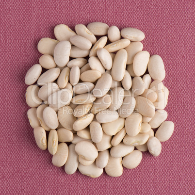 Circle of white beans