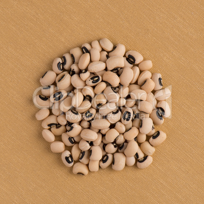 Circle of white beans