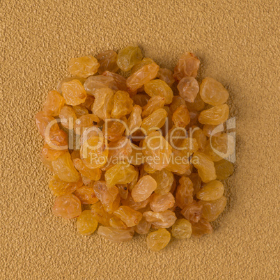 Circle of golden raisins