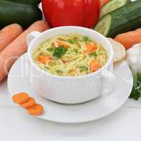 Gesunde Ernährung Nudelsuppe Suppe Brühe in Suppentasse