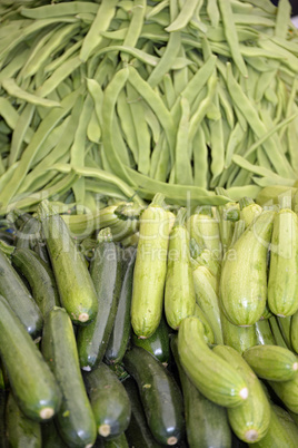 Zucchini und Bohnen