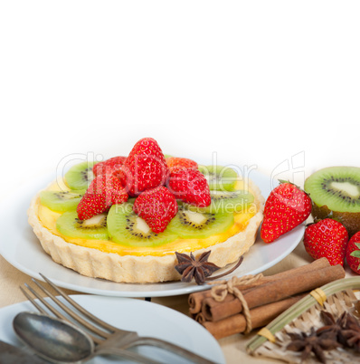 kiwi and strawberry pie tart