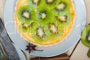 kiwi  pie tart and spices