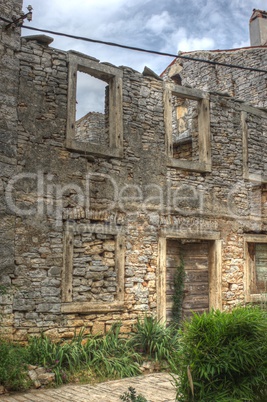 Verfallenes Gebäude in Istrien