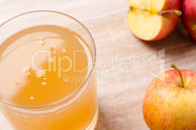 Apple juice with fresh apples