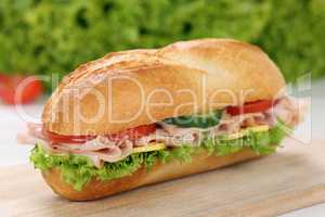 Sandwich Baguette belegt mit Schinken