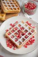 Belgische Waffeln mit frischen Beeren