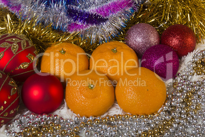 Tangerines and Christmas balls