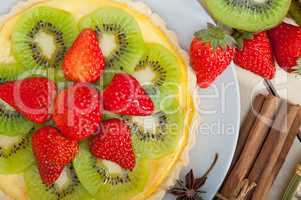 kiwi and strawberry pie tart