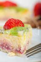 kiwi and strawberry pie tart