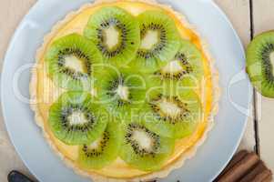 kiwi  pie tart and spices