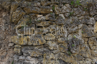 Wall made of natural stones