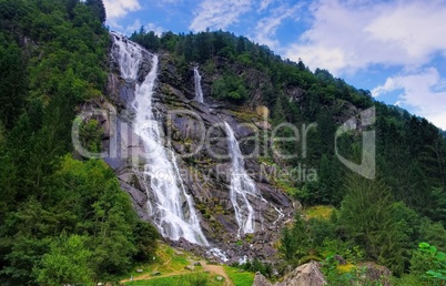 Nardis Wasserfall - Nardis Waterfall 01