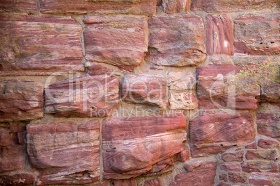 Wall made of natural stones