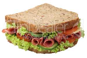 Sandwich Toast zum Frühstück belegt mit Salami Schinken Freist