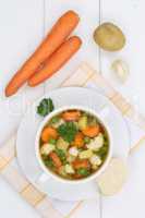 Gemüsesuppe Gemüse frische Suppe in Suppentasse von oben