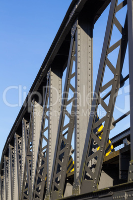 Eisenbahnbrücke aus Stahl