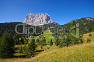 Langkofel in Dolomiten - mountains Langkofel in Dolomites