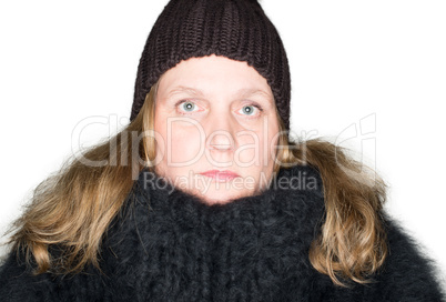 Frau in einem schwarzen Angora Pullover