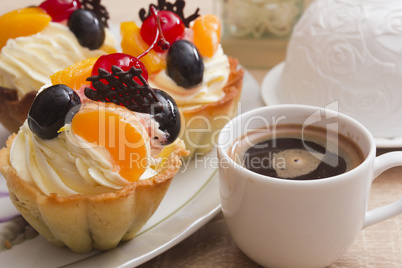 Coffee and cake in the form of baskets