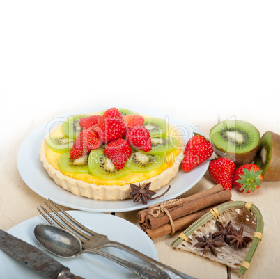 kiwi and strawberry pie tart