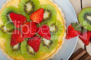 kiwi and strawberry pie tart