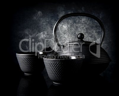 Teapot with cups