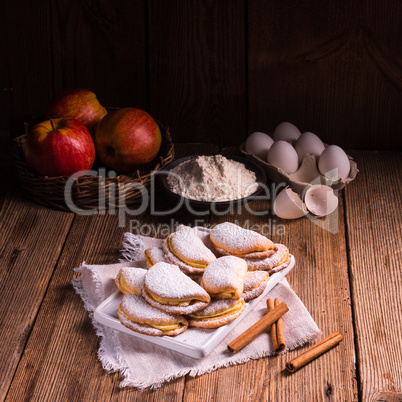 fruity apple cinnamon mostbiscuits