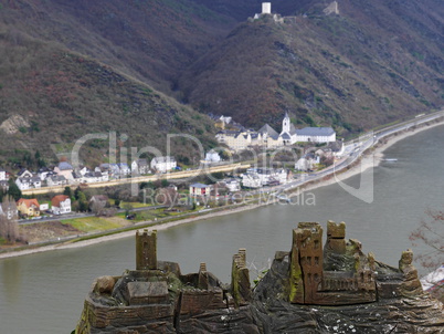 Burg "Die feindlichen Brüder"-Holzskulptur