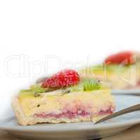 kiwi and strawberry pie tart