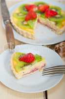 kiwi and strawberry pie tart