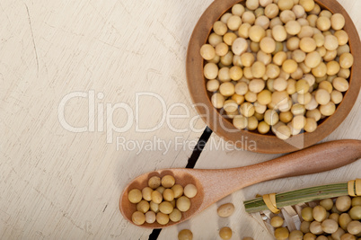organic soya beans