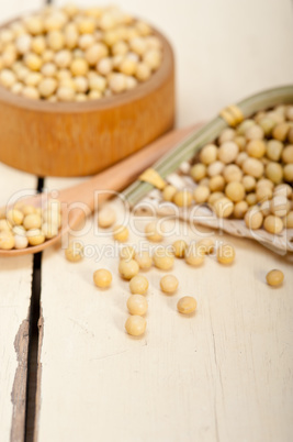 organic soya beans