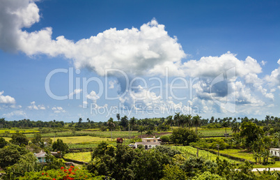 Kuba Dorf im Binnenland mit Landschaftsansicht