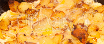 Omlette mit Bratkartoffeln
