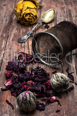 tea strainer and tea leaves