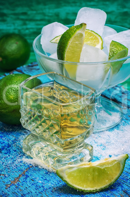 alcoholic cocktail with additions of lime