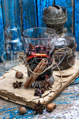 traditional winter cocktail of mulled wine