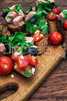 bruschetta with vegetables and meat