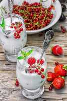 ice cream with fresh fruit