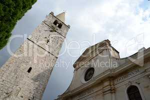Kirchturm in Bale, Istrien, Kroatien