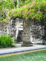 Detail eines Pools auf Bali