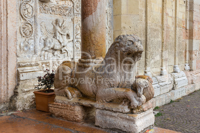 Column-bearing lion in San Zeno
