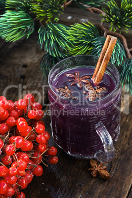 Mulled wine and Christmas tree.